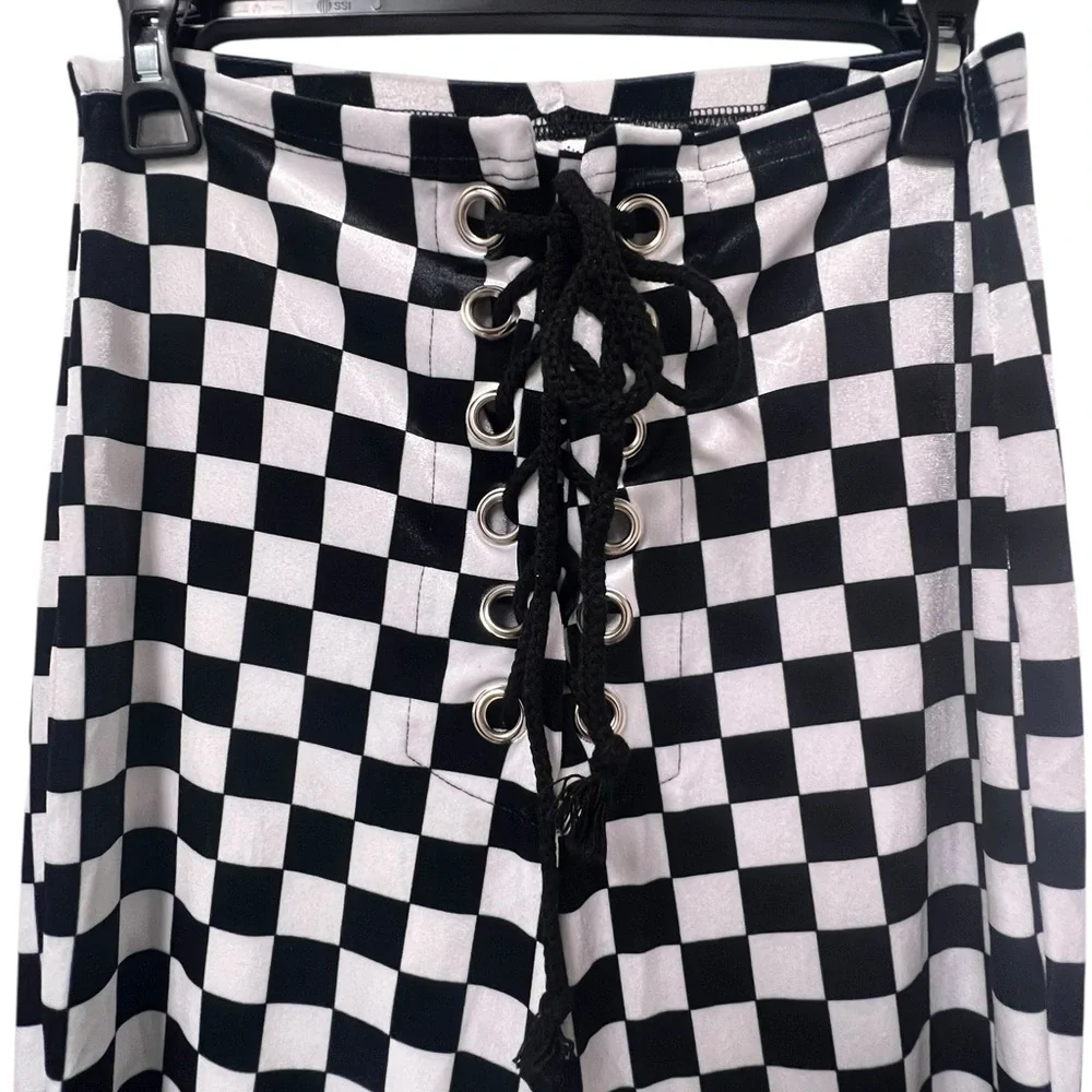Stylish Checkered Wide Leg Women's Pants - Picture 2 of 6